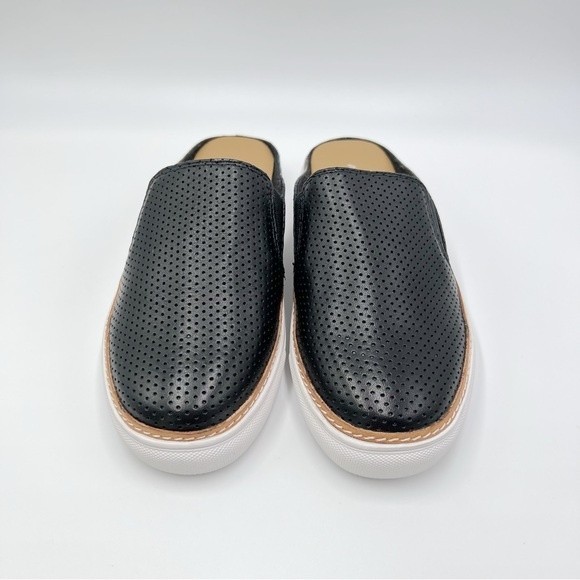 Aerosoles Women's Niagara Black Leather Slip On Mules Sneakers Shoes  Size 6 NEW - Picture 3 of 13